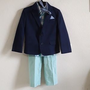 NWT Class club toddler 3T suit